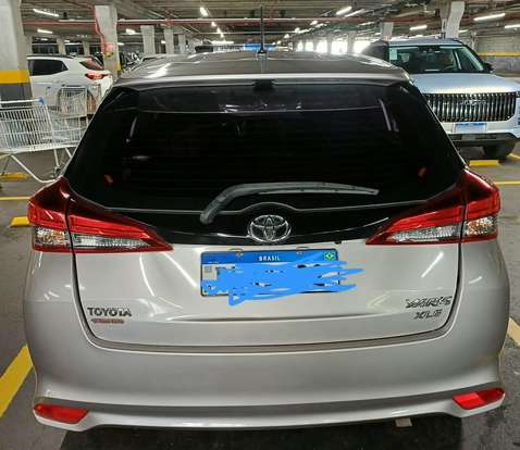 TOYOTA-YARIS-2019
