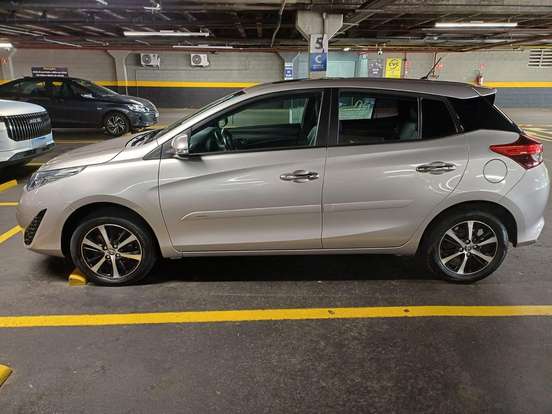 TOYOTA-YARIS-2019