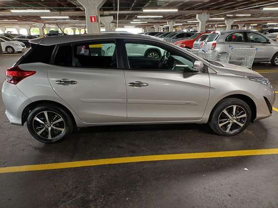 TOYOTA-YARIS-2019