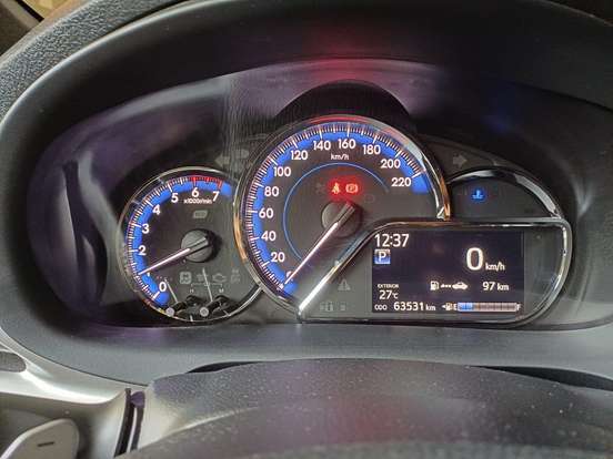 TOYOTA-YARIS-2019