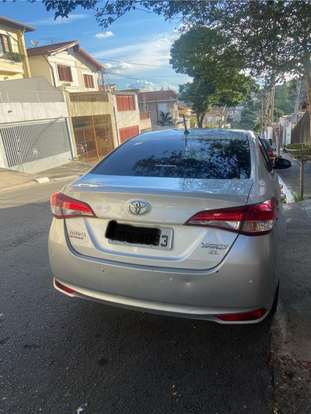 TOYOTA-YARIS-2019