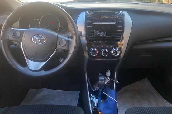 TOYOTA-YARIS-2019