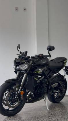 TRIUMPH STREET TRIPLE 765 RS 