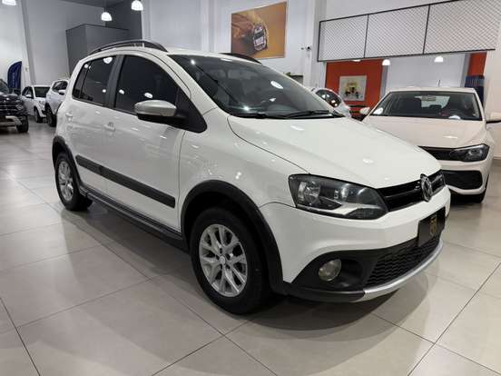 VOLKSWAGEN-CROSSFOX-1.6 MI FLEX 8V 4P MANUAL VOLKSWAGEN-CROSSFOX-2013