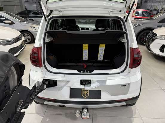 VOLKSWAGEN-CROSSFOX-2013