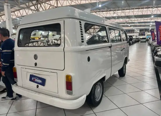 VOLKSWAGEN-KOMBI-2004