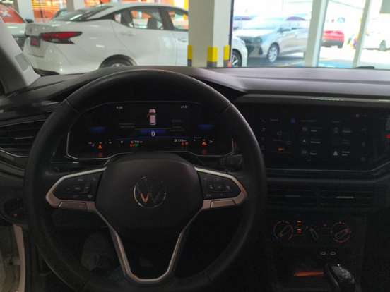 VOLKSWAGEN-POLO-2023