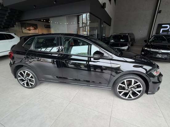VOLKSWAGEN-POLO-2023