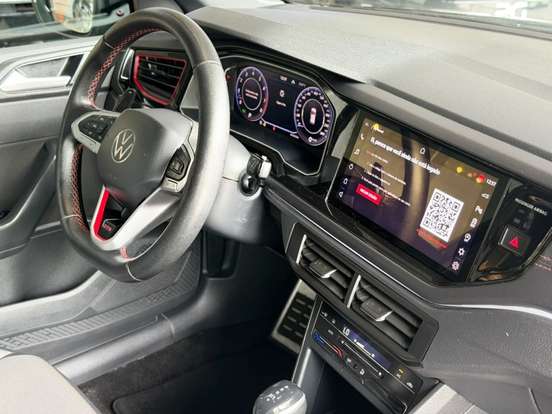VOLKSWAGEN-POLO-2023