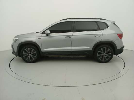 VOLKSWAGEN-TAOS-2024
