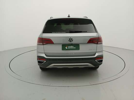 VOLKSWAGEN-TAOS-2024