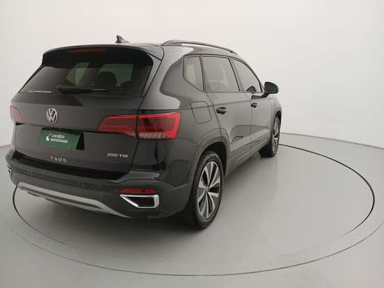 VOLKSWAGEN-TAOS-2023