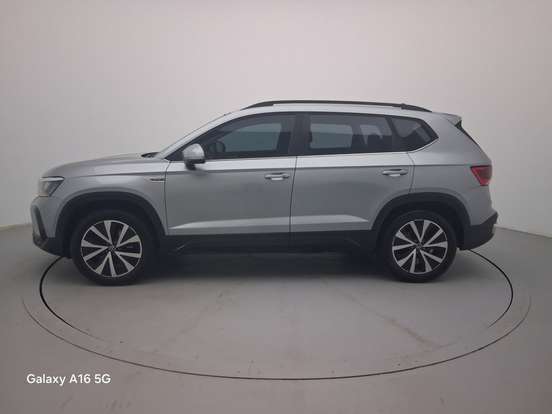 VOLKSWAGEN-TAOS-1.4 250 TSI TOTAL FLEX COMFORTLINE AUTOMÁTICO VOLKSWAGEN-TAOS-2024