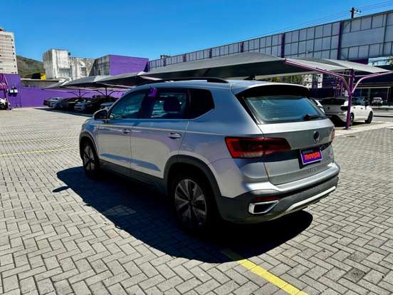 VOLKSWAGEN-TAOS-2024