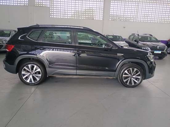 VOLKSWAGEN-TAOS-2025