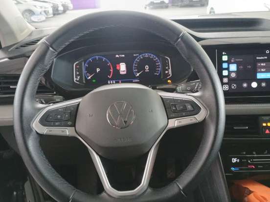 VOLKSWAGEN-TAOS-2025