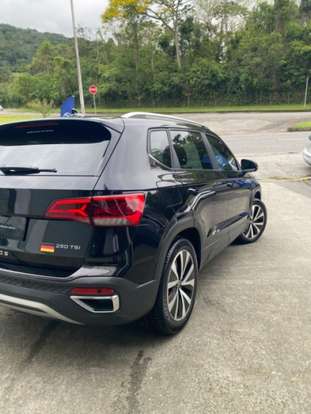 VOLKSWAGEN-TAOS-2022