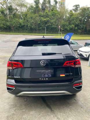 VOLKSWAGEN-TAOS-2022