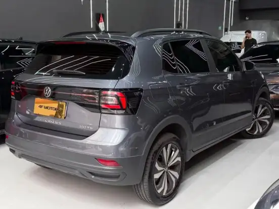 VOLKSWAGEN-T-CROSS-2023