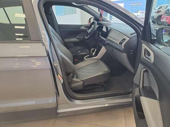 VOLKSWAGEN-T-CROSS-2024