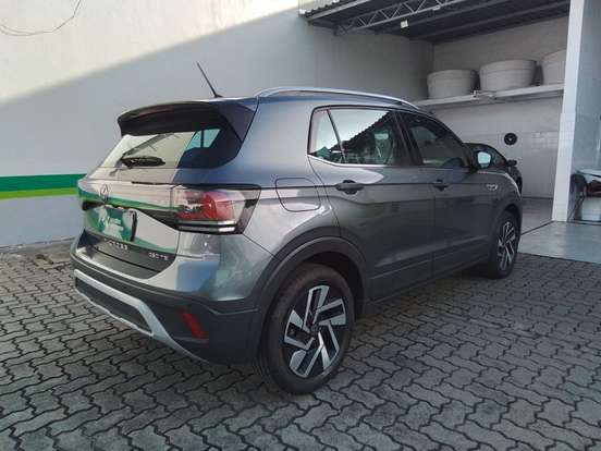 VOLKSWAGEN-T-CROSS-2025