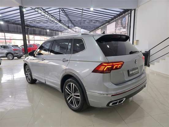 VOLKSWAGEN-TIGUAN-2024