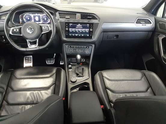 VOLKSWAGEN-TIGUAN-2021