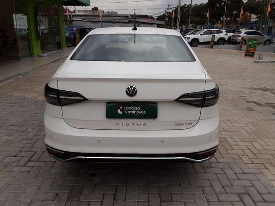 VOLKSWAGEN-VIRTUS-2023