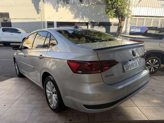 VOLKSWAGEN-VIRTUS-2018