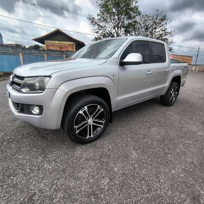 VOLKSWAGEN-AMAROK-2013