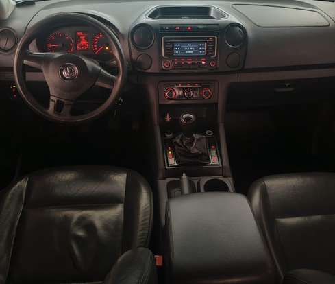 VOLKSWAGEN-AMAROK-2013