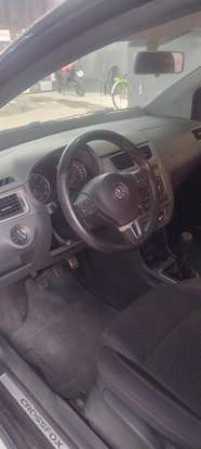 VOLKSWAGEN-CROSSFOX-2013