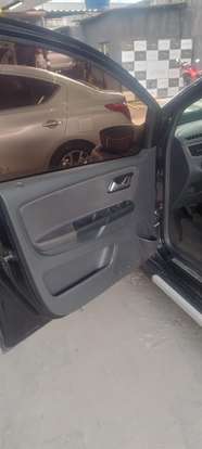 VOLKSWAGEN-CROSSFOX-2013