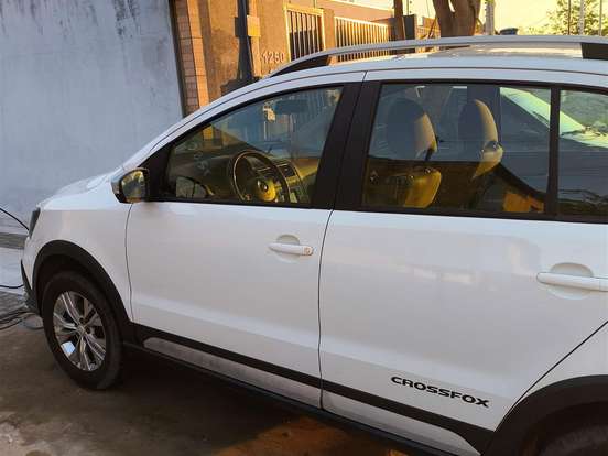 VOLKSWAGEN-CROSSFOX-1.6 MSI FLEX 16V 4P AUTOMATIZADO VOLKSWAGEN-CROSSFOX-2016
