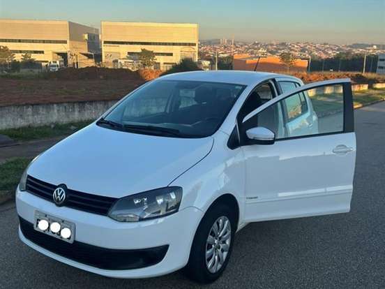 VOLKSWAGEN-FOX-1.0 MI BLUEMOTION 8V FLEX 4P MANUAL VOLKSWAGEN-FOX-2014
