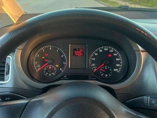 VOLKSWAGEN-FOX-1.0 MI BLUEMOTION 8V FLEX 4P MANUAL VOLKSWAGEN-FOX-2014