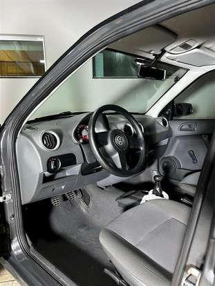 VOLKSWAGEN-GOL-2006