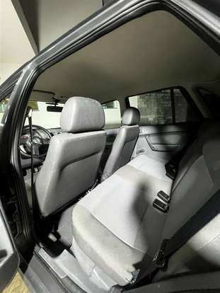 VOLKSWAGEN-GOL-2006