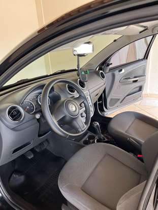 VOLKSWAGEN-GOL-2010