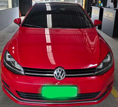 VOLKSWAGEN-GOLF-2013