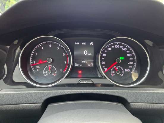 VOLKSWAGEN-GOLF-2013