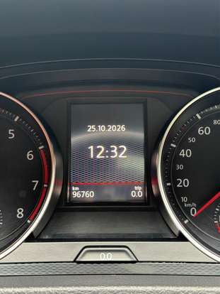 VOLKSWAGEN-GOLF-2017