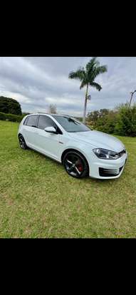 VOLKSWAGEN-GOLF-2.0 TSI GTI 16V TURBO GASOLINA 4P AUTOMÁTICO VOLKSWAGEN-GOLF-2014