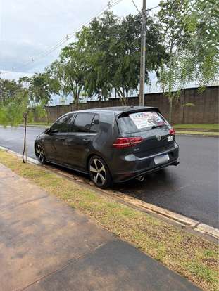 VOLKSWAGEN-GOLF-2017