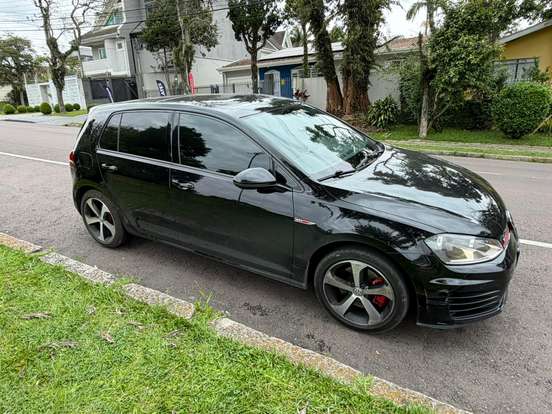 VOLKSWAGEN-GOLF-2.0 TSI GTI 16V TURBO GASOLINA 4P AUTOMÁTICO VOLKSWAGEN-GOLF-2016