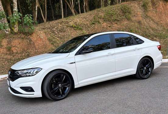 VOLKSWAGEN-JETTA-2018