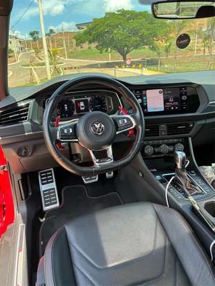 VOLKSWAGEN-JETTA-2020