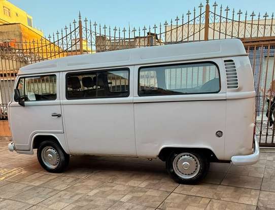 VOLKSWAGEN-KOMBI-1.4 MI STD 8V FLEX 4P MANUAL VOLKSWAGEN-KOMBI-2013