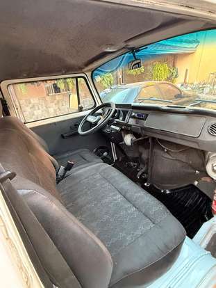 VOLKSWAGEN-KOMBI-2013