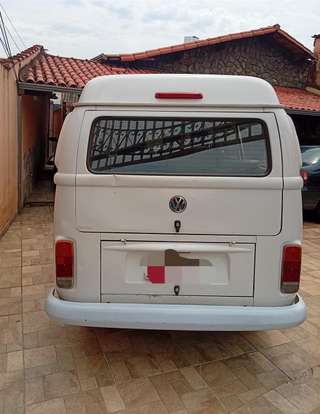 VOLKSWAGEN-KOMBI-2013